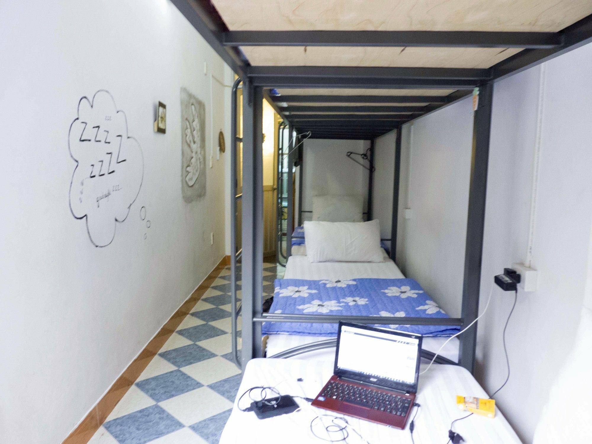 Daisy Hostel Hanoi Exteriör bild